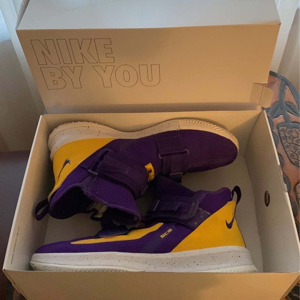 Nike Shoes Los Angeles Lakers Colors LeBron James Logo
